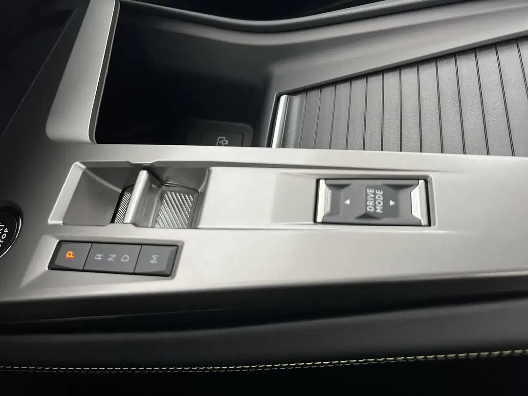 Peugeot 408 Hybrid GT - Thumbnail 13