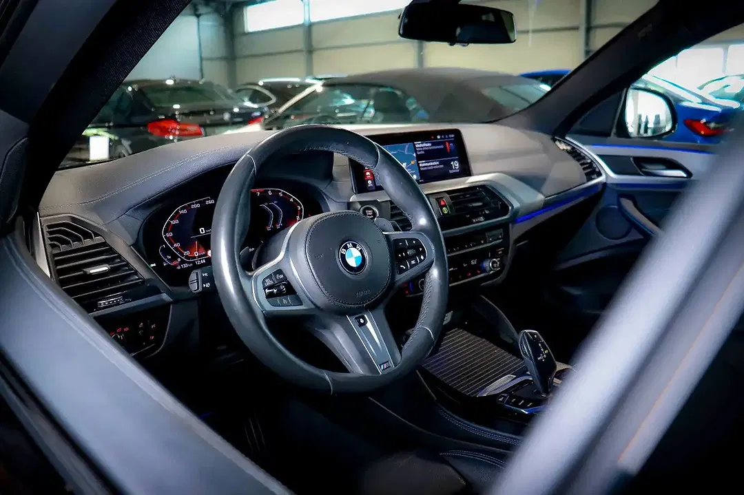 BMW X4 M - Thumbnail 7