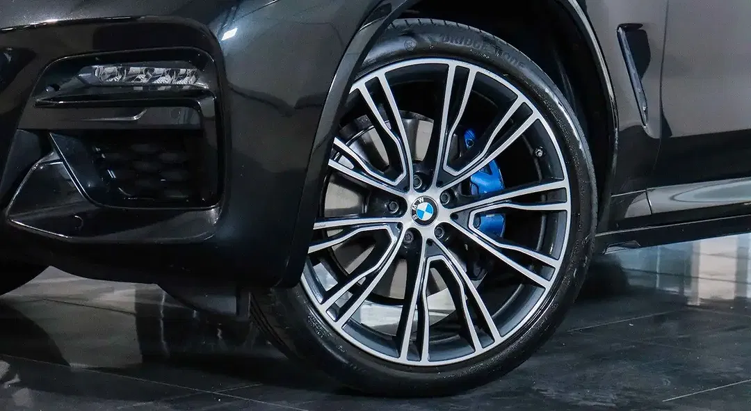 BMW X4 M - Thumbnail 4