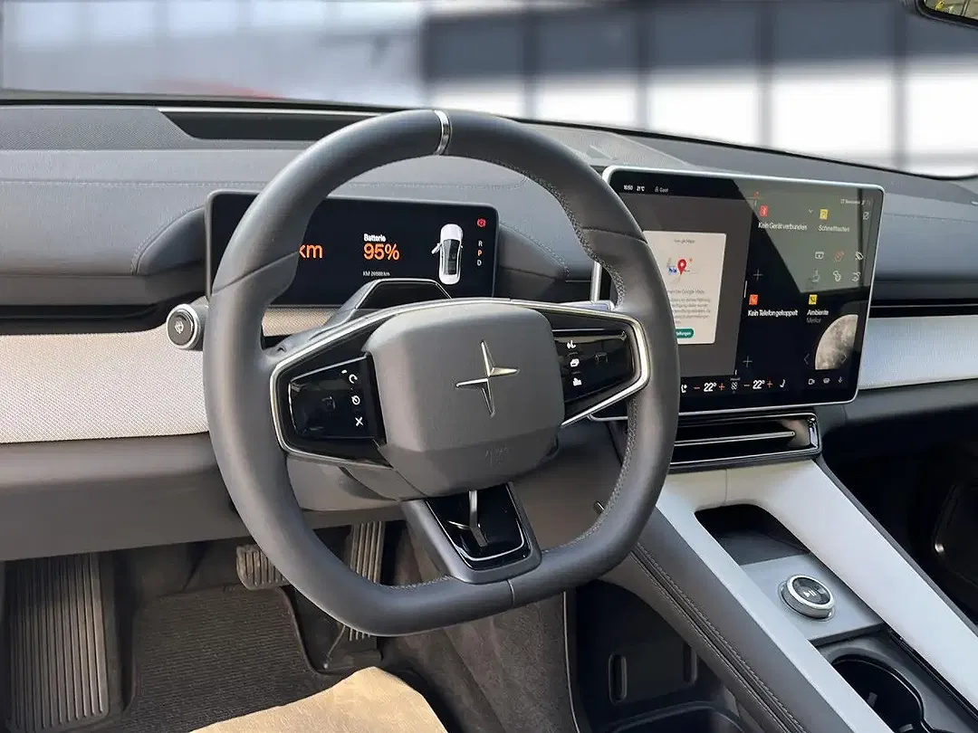 Polestar 4 - Thumbnail 10