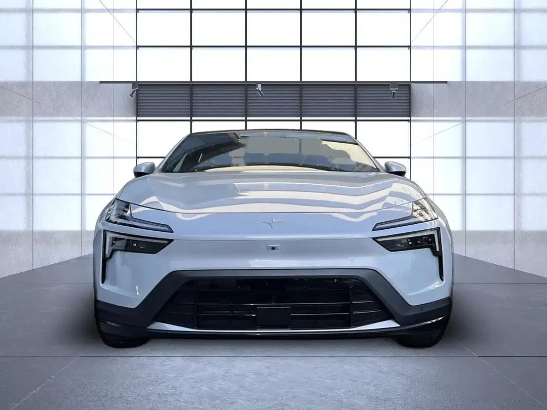 Polestar 4 - Thumbnail 5