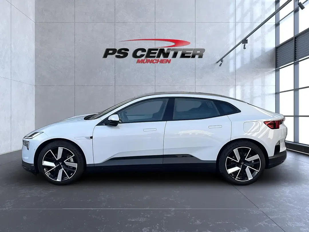 Polestar 4 - Thumbnail 6