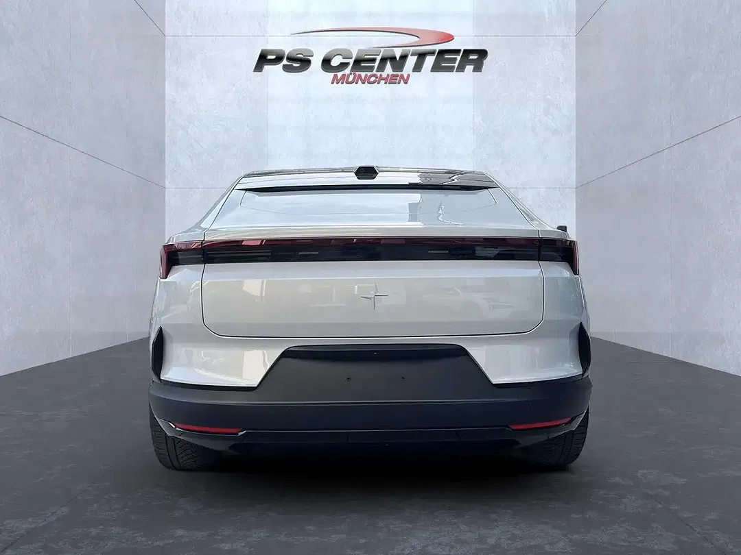 Polestar 4 - Thumbnail 7