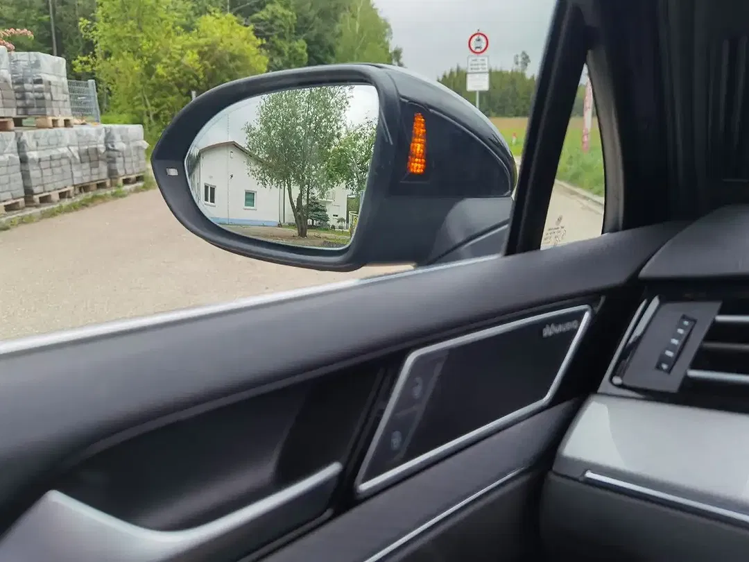 Volkswagen Passat Variant 2.0 TDI DSG - Thumbnail 16