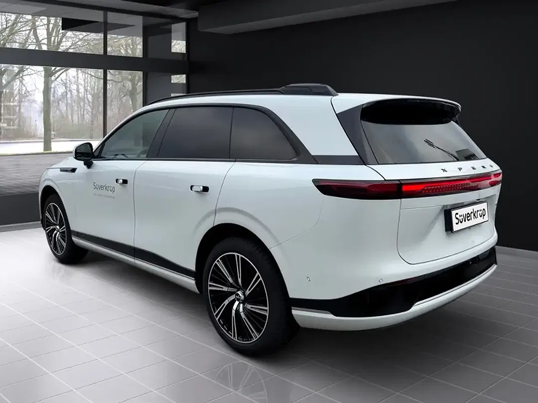 Xpeng G9 AWD Performance - Thumbnail 4