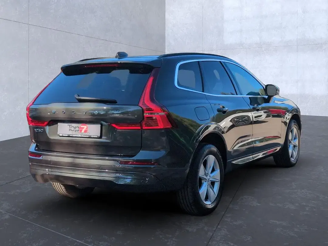 Volvo XC60 B4 AUT Momentum Pro - Thumbnail 3