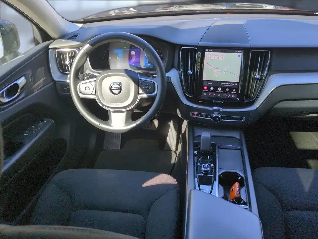 Volvo XC60 B4 AUT Momentum Pro - Thumbnail 7