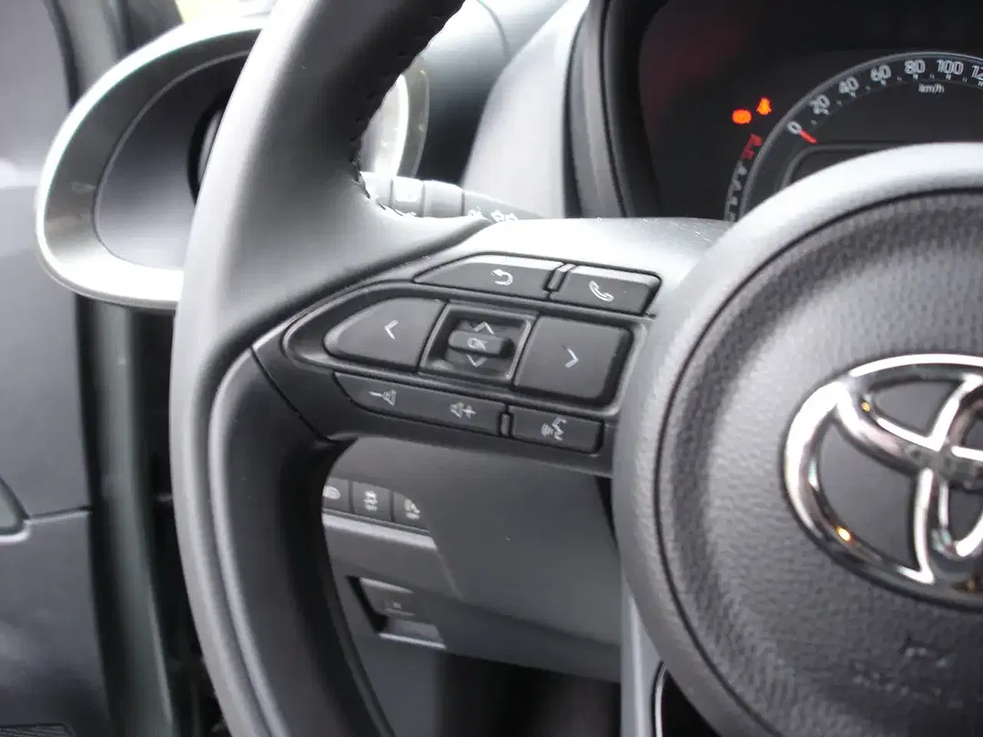Toyota Aygo - Thumbnail 11