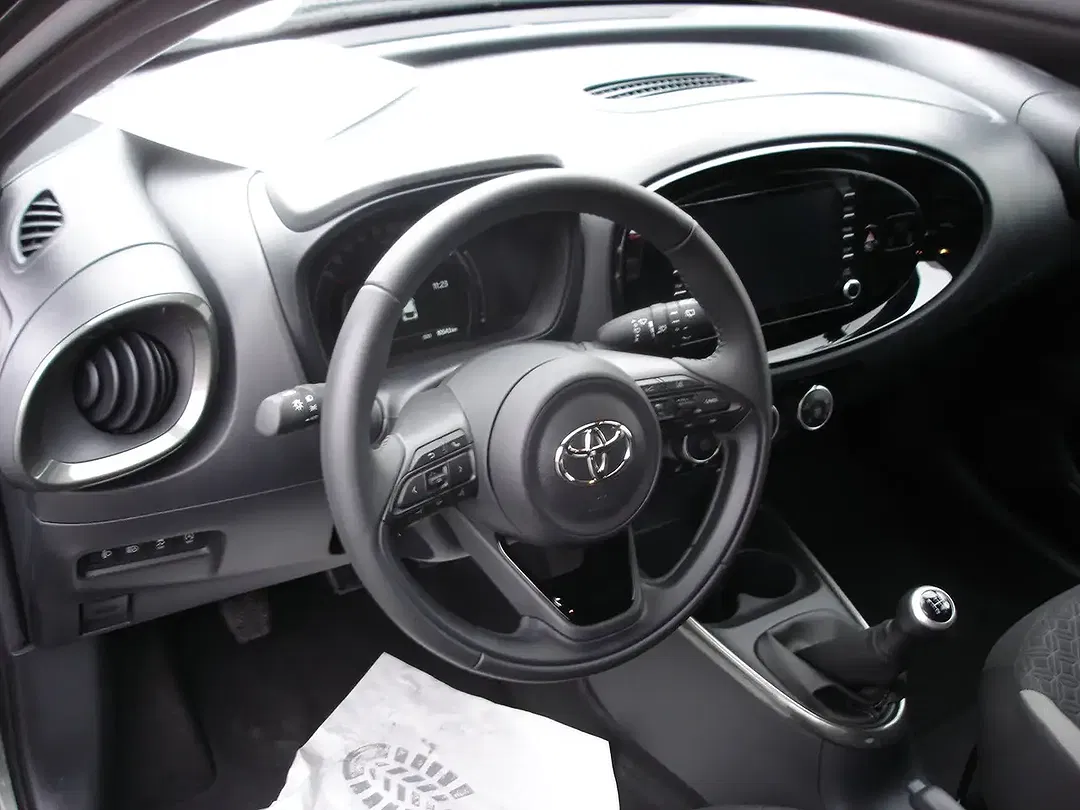 Toyota Aygo - Thumbnail 13