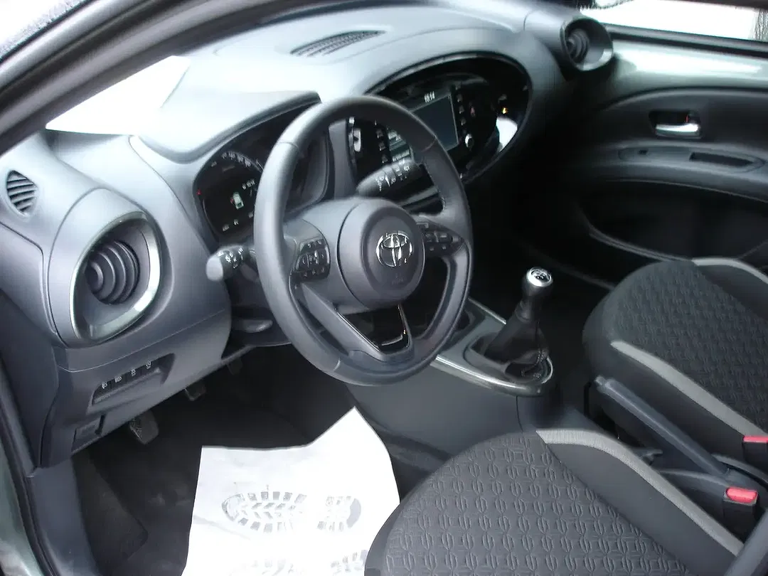 Toyota Aygo - Thumbnail 9