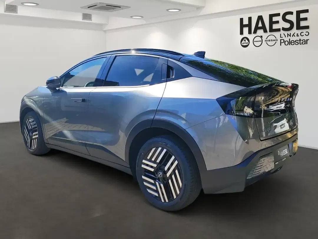 Nissan Leaf - Thumbnail 7