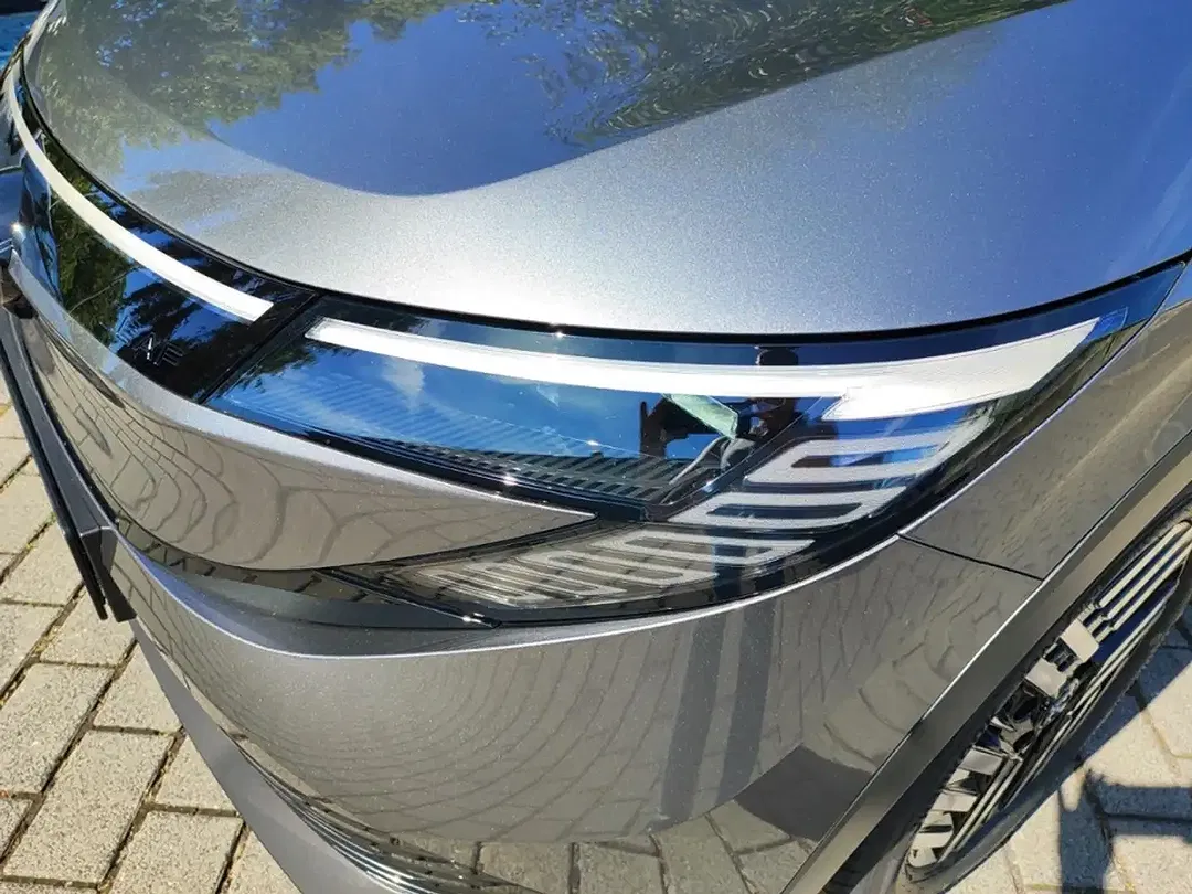 Nissan Leaf - Thumbnail 9