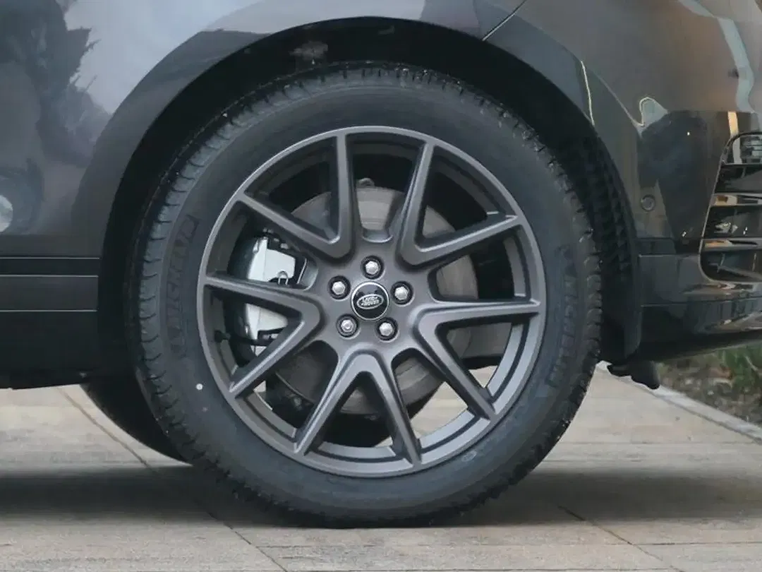 Land Rover Range Rover Velar P400e Dynamic SE - Thumbnail 4