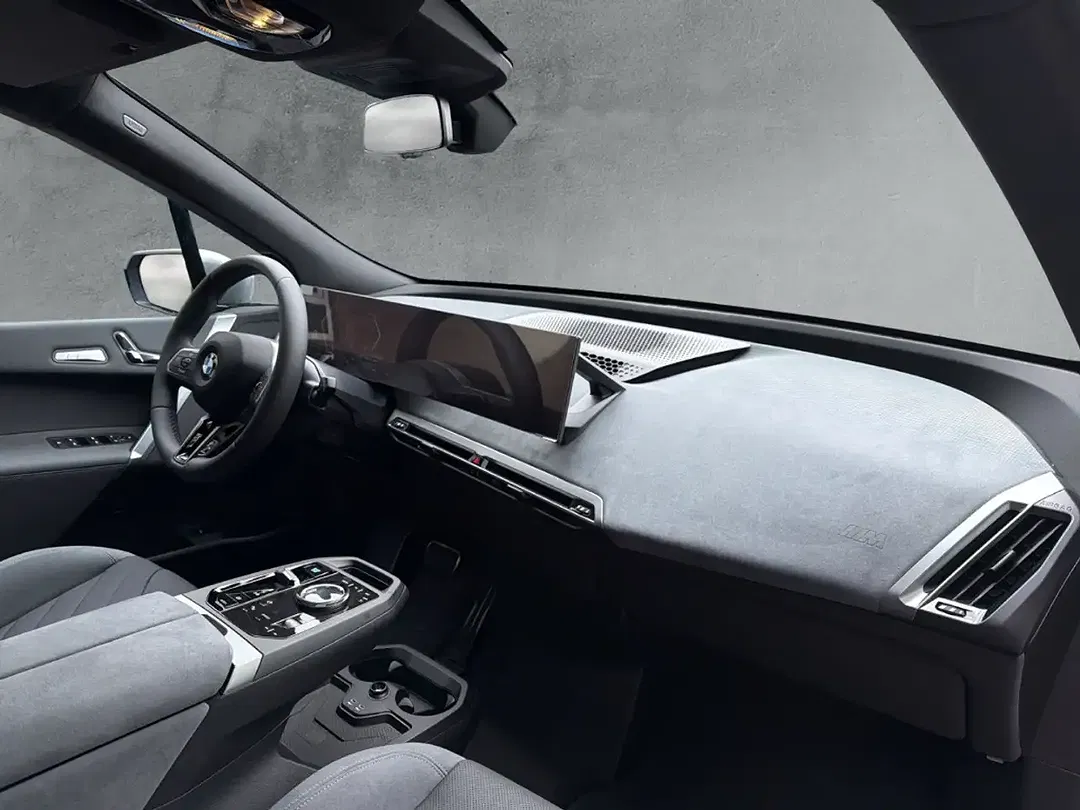 BMW iX xDrive M Sport Pro - Thumbnail 12