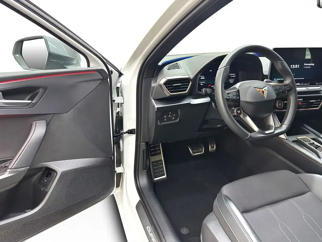 CUPRA Leon 1.5 eTSI DSG Sportstourer - Thumbnail 11