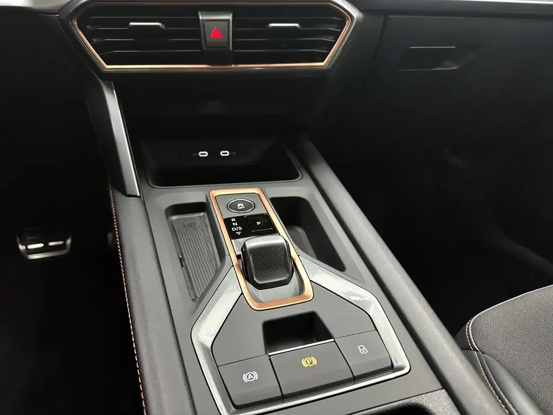 CUPRA Leon 1.5 eTSI DSG Sportstourer - Thumbnail 18