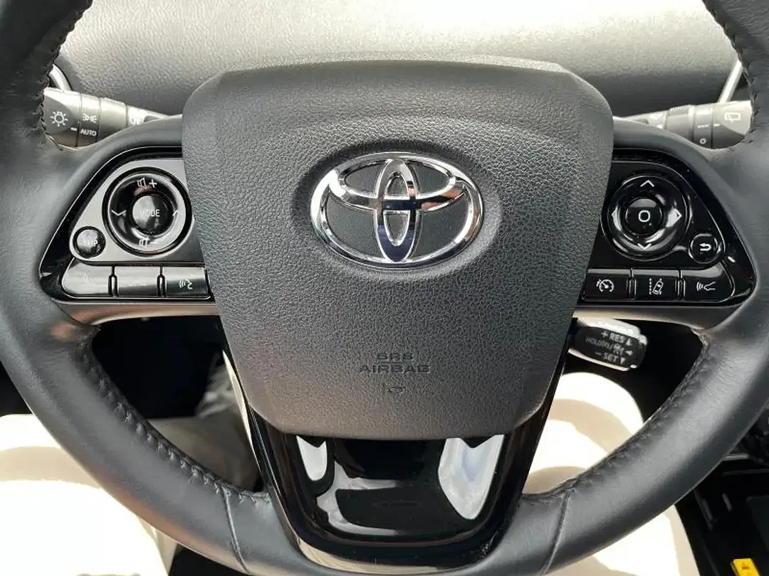 Toyota Prius Lounge - Thumbnail 10