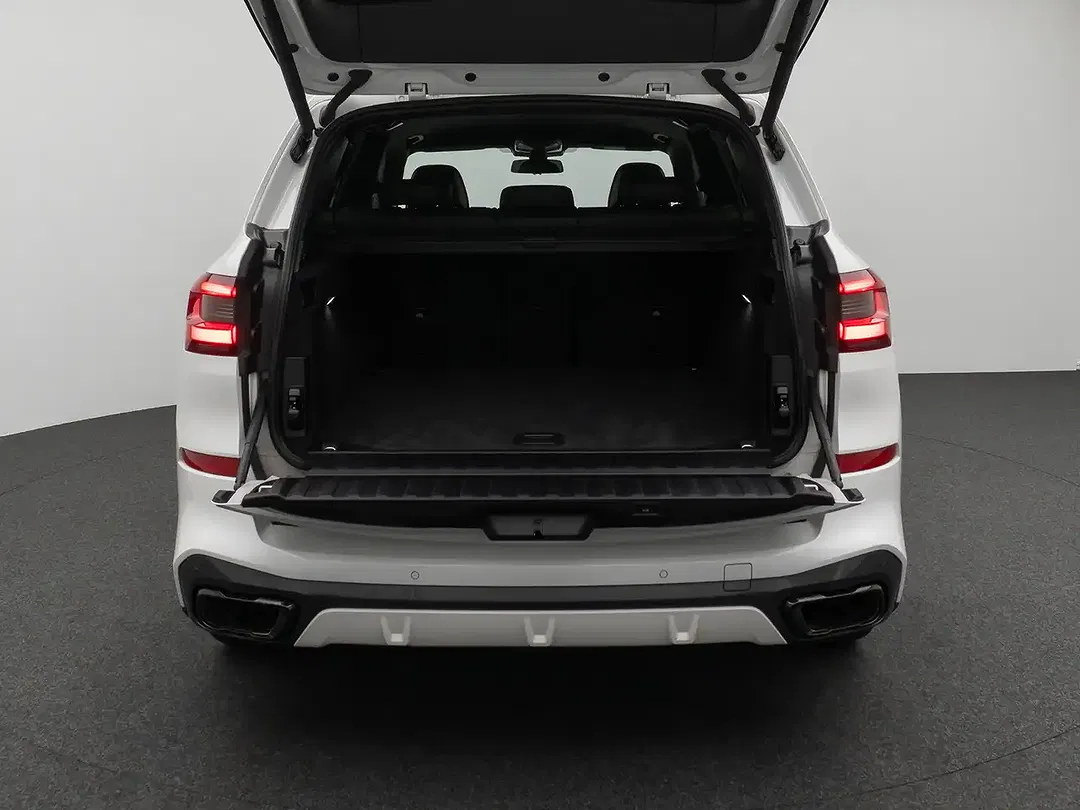 BMW X5 M - Thumbnail 12