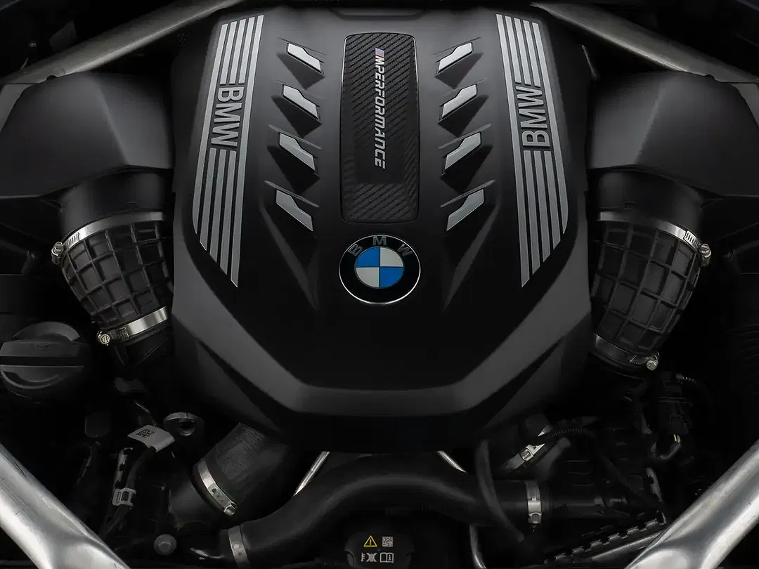 BMW X5 M - Thumbnail 13