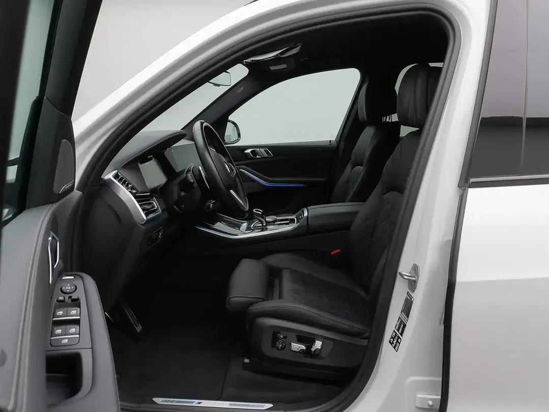 BMW X5 M - Thumbnail 18