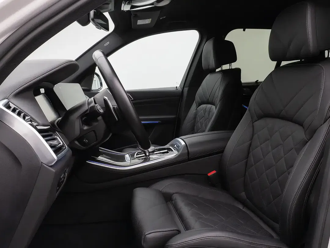 BMW X5 M - Thumbnail 33