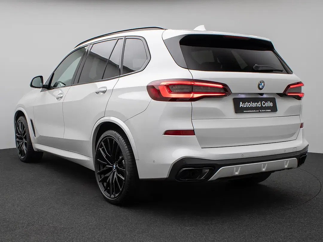 BMW X5 M - Thumbnail 8