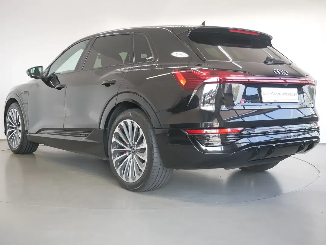 Audi Q8 e-tron 50 quattro S line - Thumbnail 5