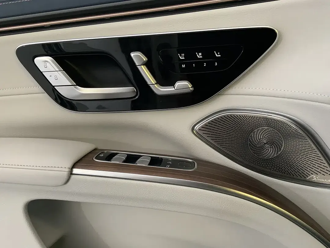 Mercedes-Benz EQS SUV 450 - Thumbnail 10