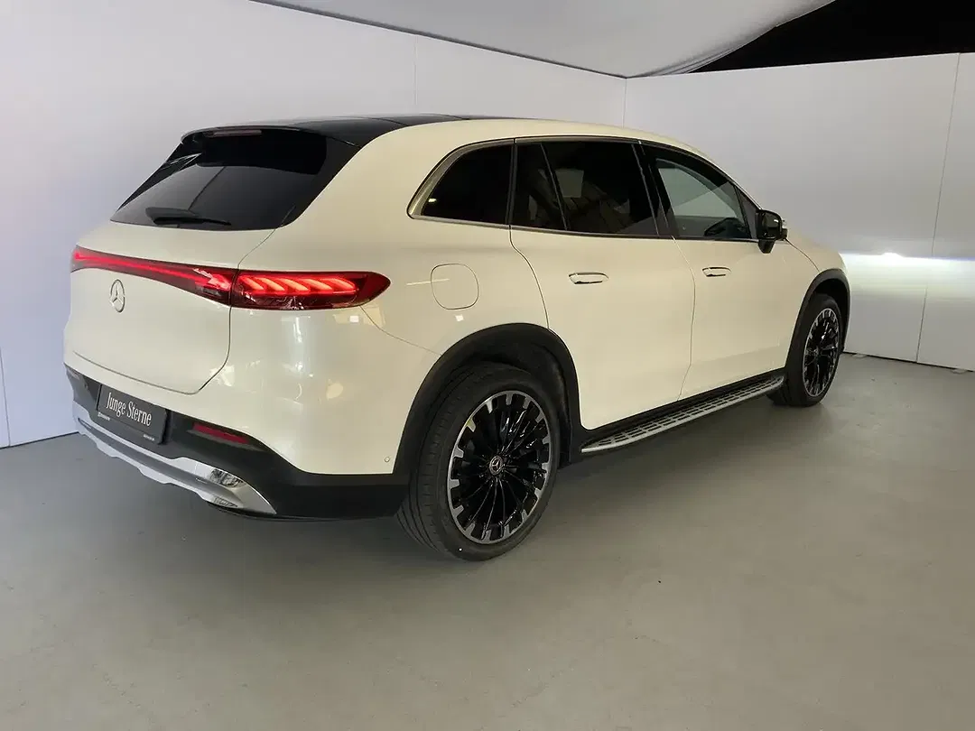 Mercedes-Benz EQS SUV 450 - Thumbnail 4