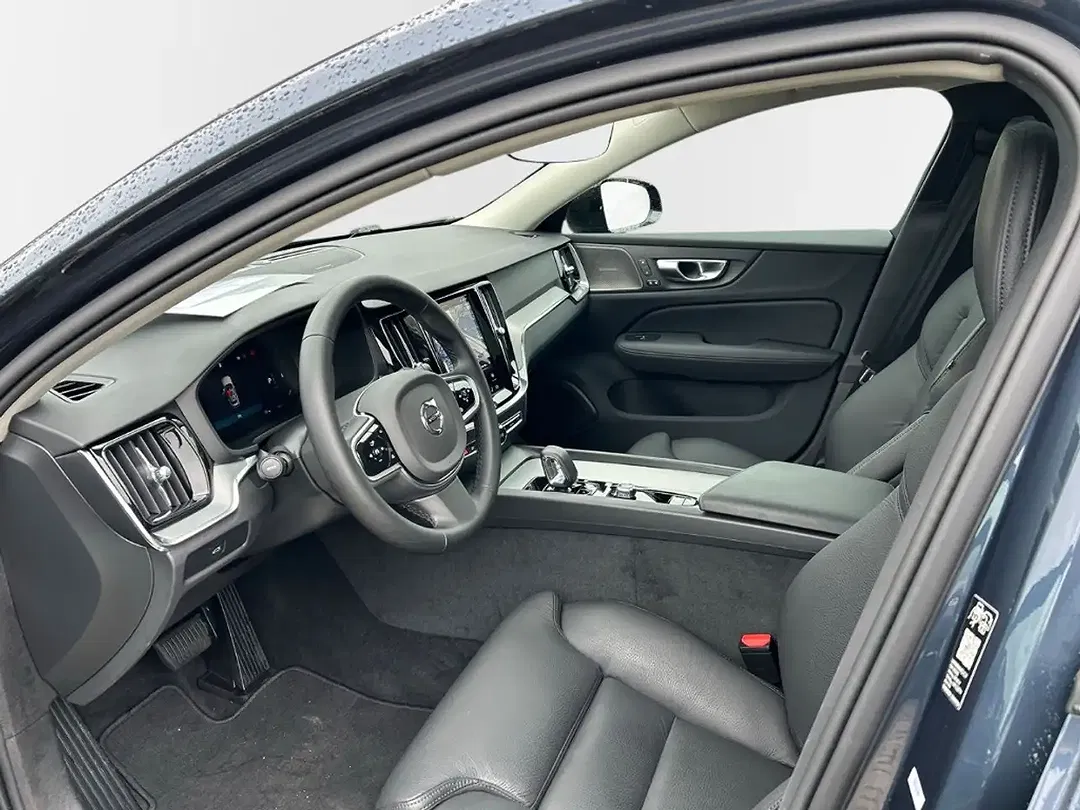 Volvo V60 B4 Plus Dark - Thumbnail 10