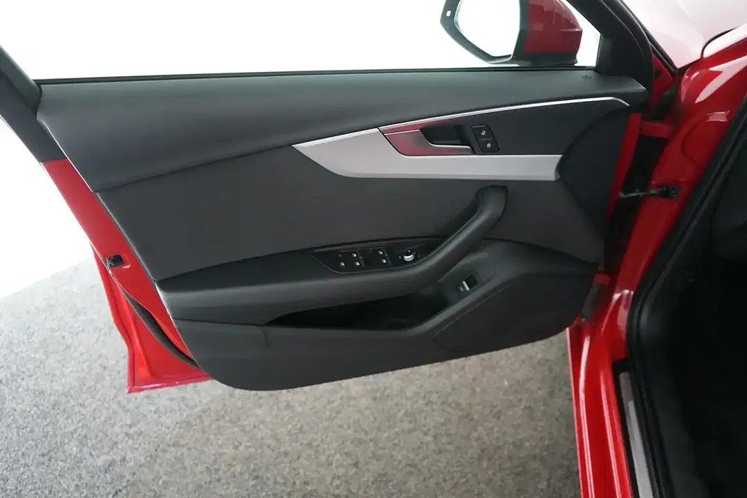 Audi A4 30 TDI S tronic Avant - Thumbnail 11