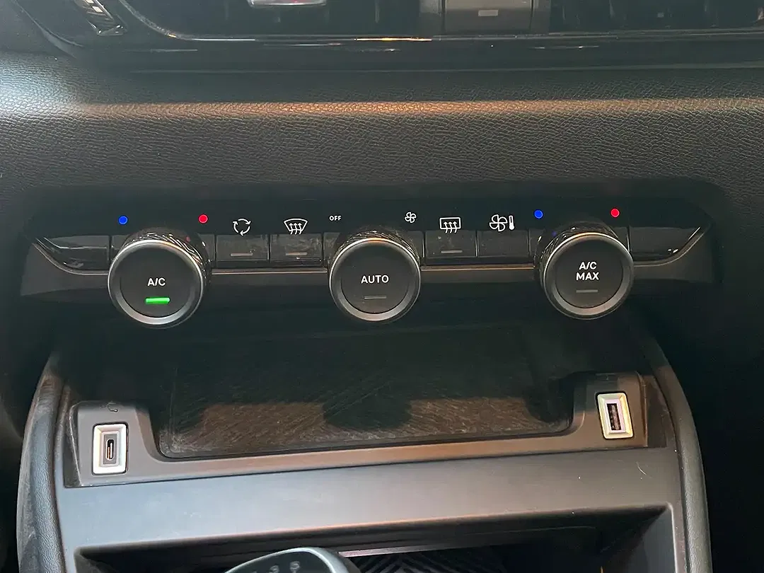 Citroen C4 1.2 PureTech Feel - Thumbnail 12