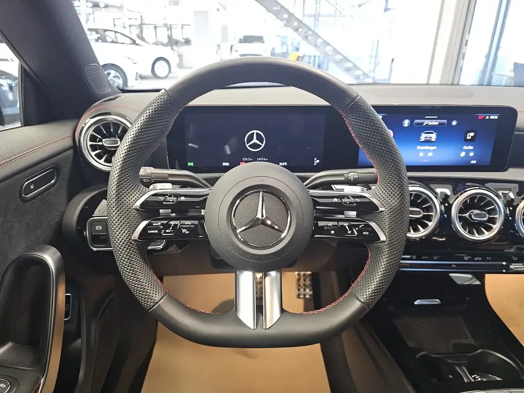 Mercedes-Benz CLA 200 AMG Plus - Thumbnail 28