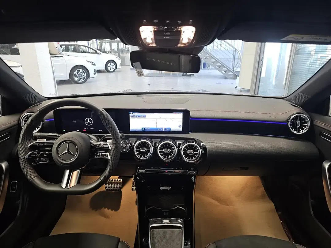 Mercedes-Benz CLA 200 AMG Plus - Thumbnail 7