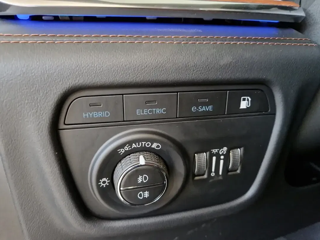 Jeep Grand Cherokee 4x4 Summit Reserve - Thumbnail 13