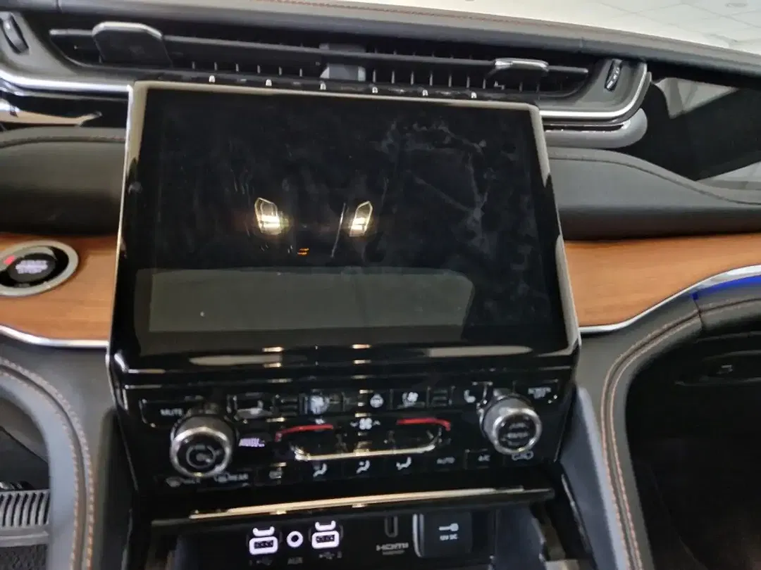 Jeep Grand Cherokee 4x4 Summit Reserve - foto 15