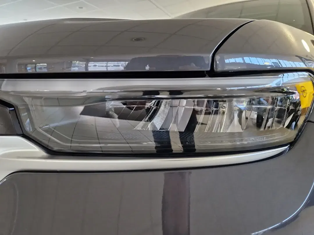 Jeep Grand Cherokee 4x4 Summit Reserve - Thumbnail 5