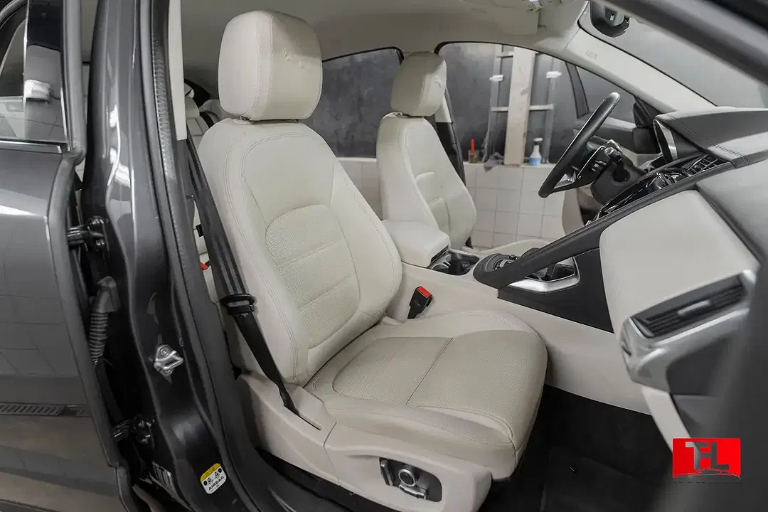 Jaguar E-Pace P200 4x4 R-Dynamic S - Thumbnail 9