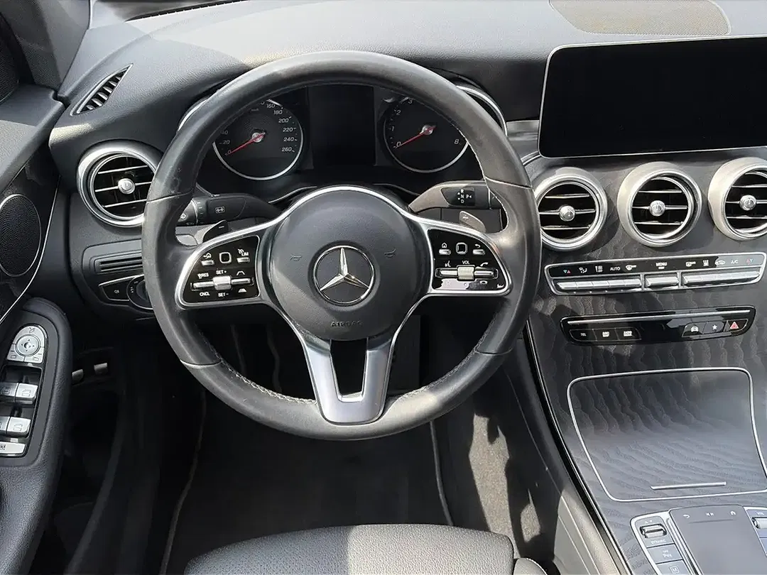 Mercedes-Benz GLC 300 - Thumbnail 12