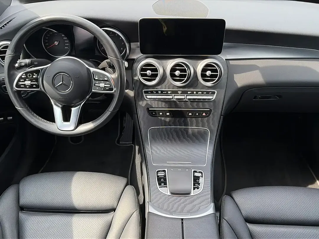 Mercedes-Benz GLC 300 - Thumbnail 13