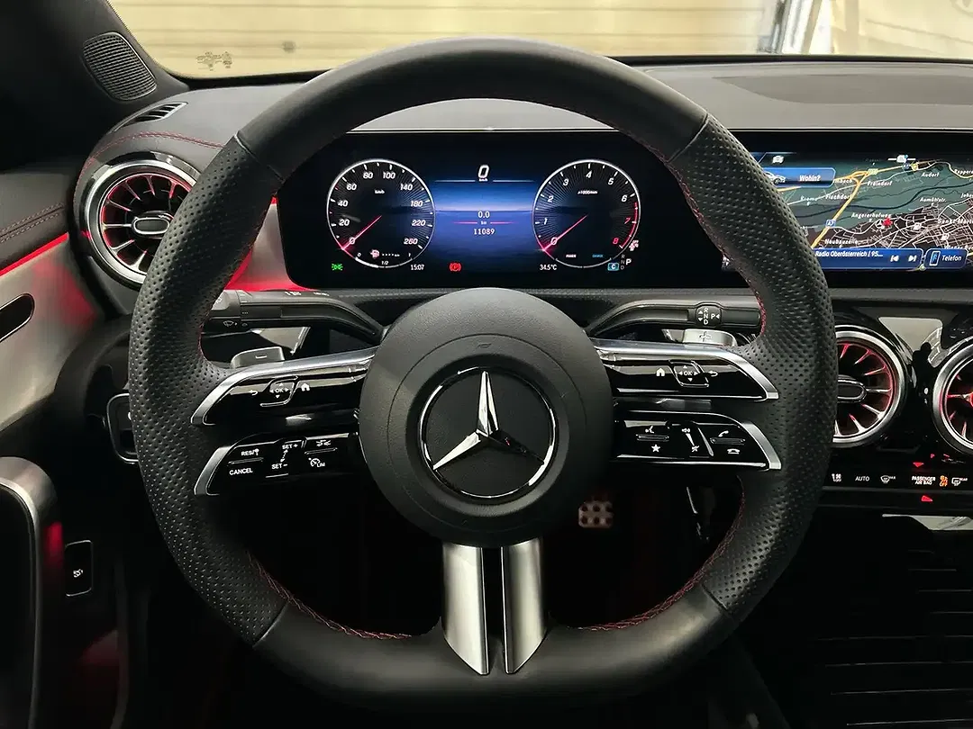 Mercedes-Benz CLA 200 - Thumbnail 8