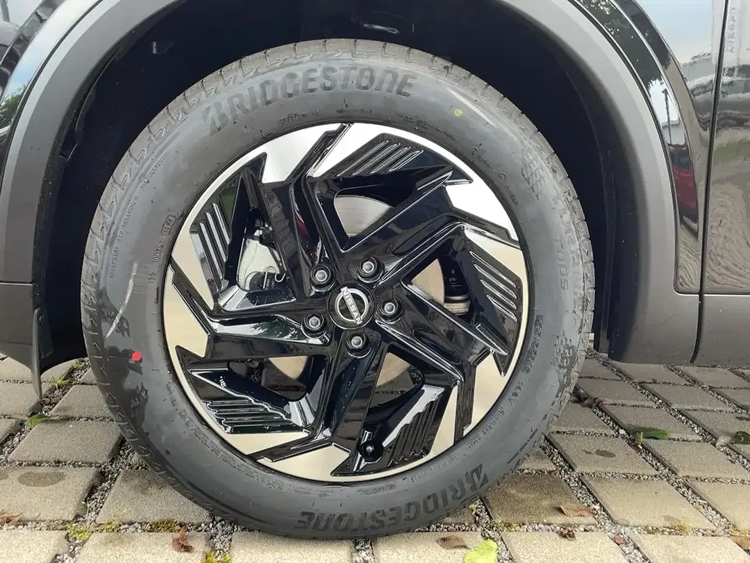 Nissan Qashqai 1.3 N-Connecta - Thumbnail 8