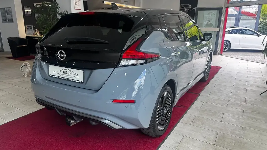 Nissan Leaf Tekna - Thumbnail 4