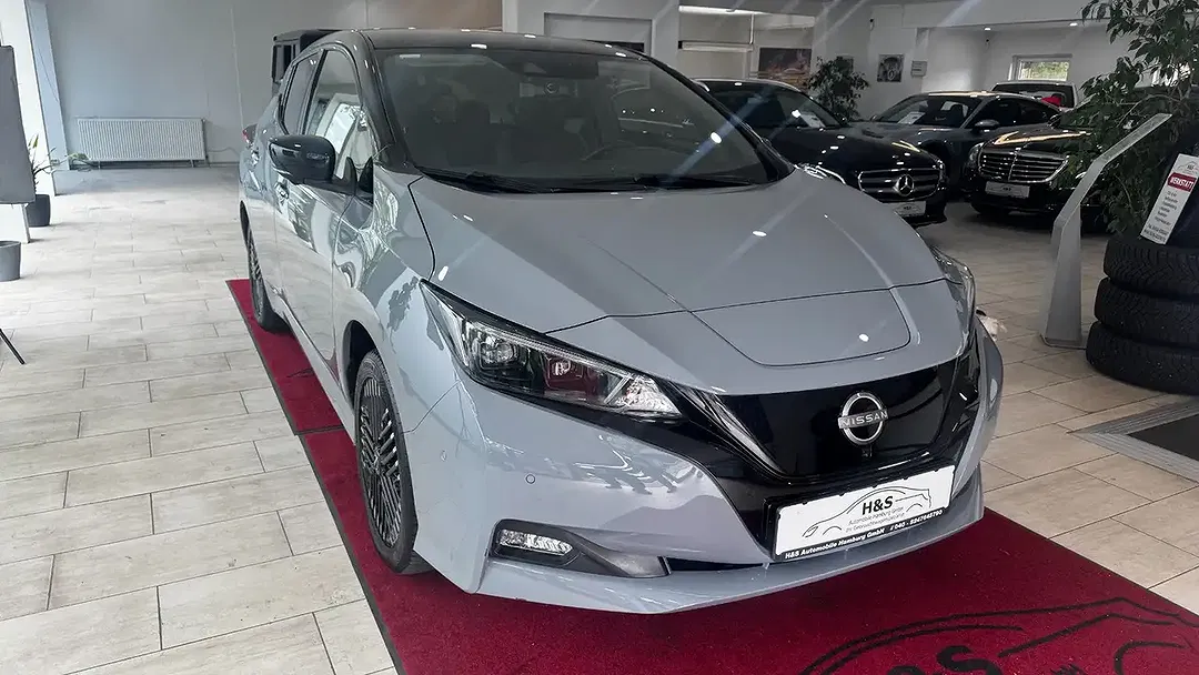 Nissan Leaf Tekna - Thumbnail 5