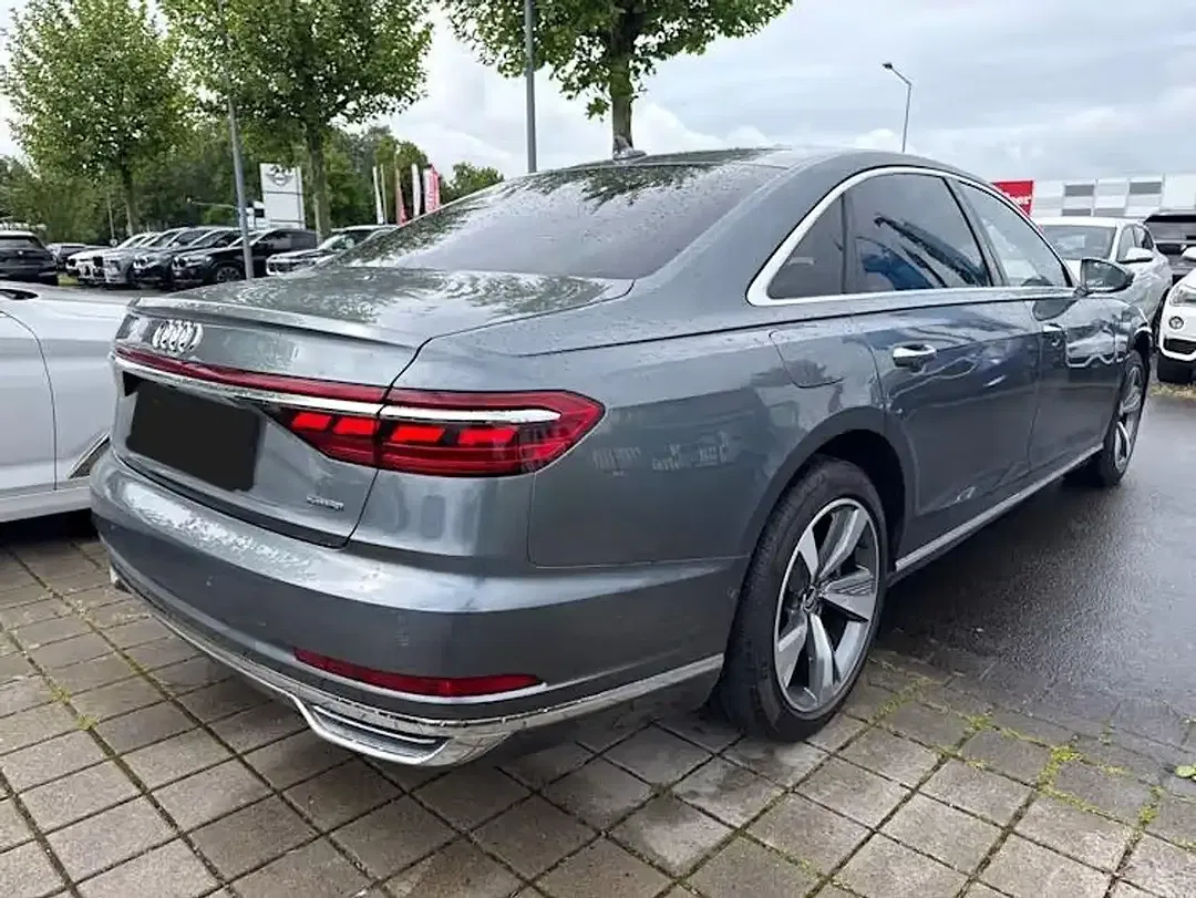 Audi A8 - Thumbnail 5