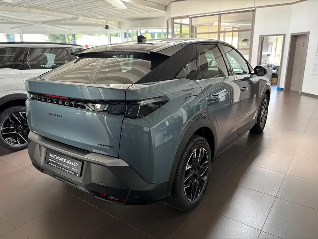 Peugeot 3008 Hybrid GT - Thumbnail 4