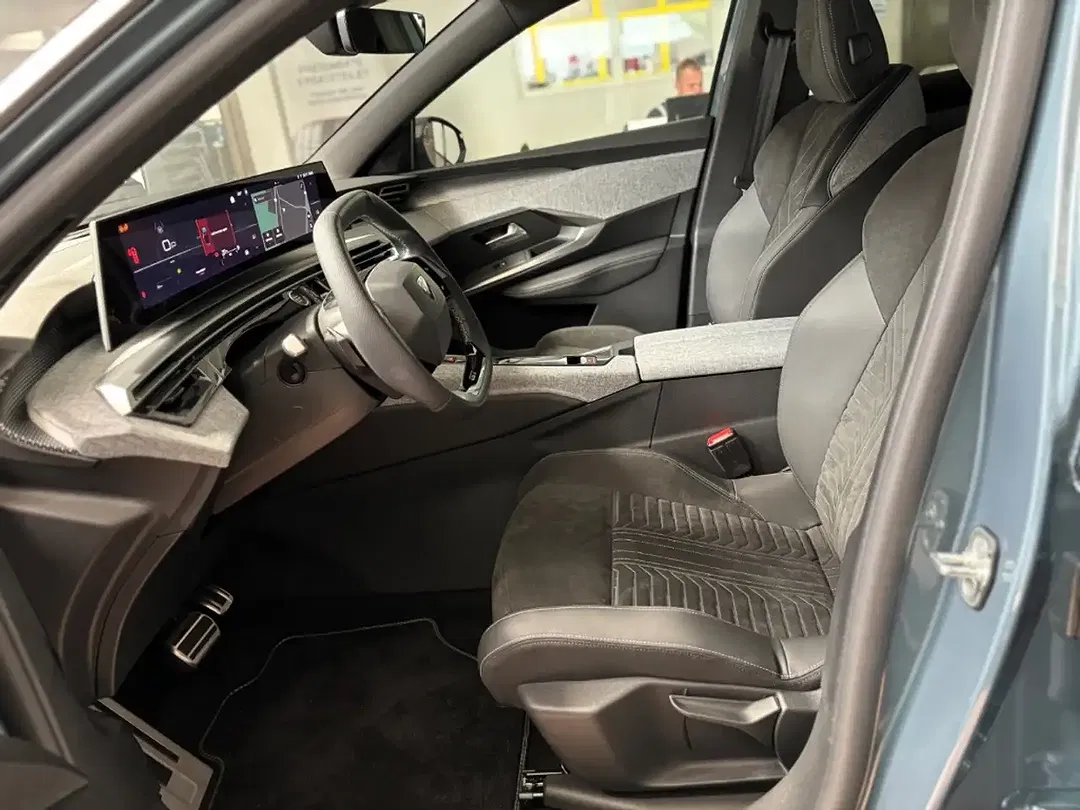 Peugeot 3008 Hybrid GT - Thumbnail 9