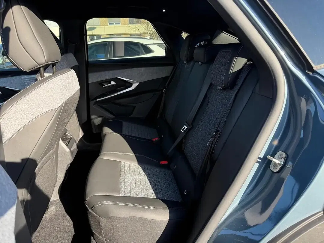 Peugeot 3008 Hybrid Allure - Thumbnail 10