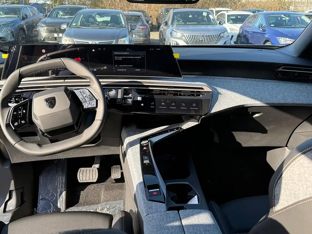 Peugeot 3008 Hybrid Allure - Thumbnail 5