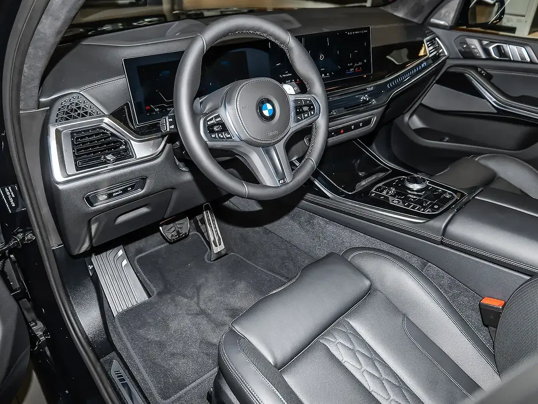 BMW X7 xDrive M Sport Pro - Thumbnail 5